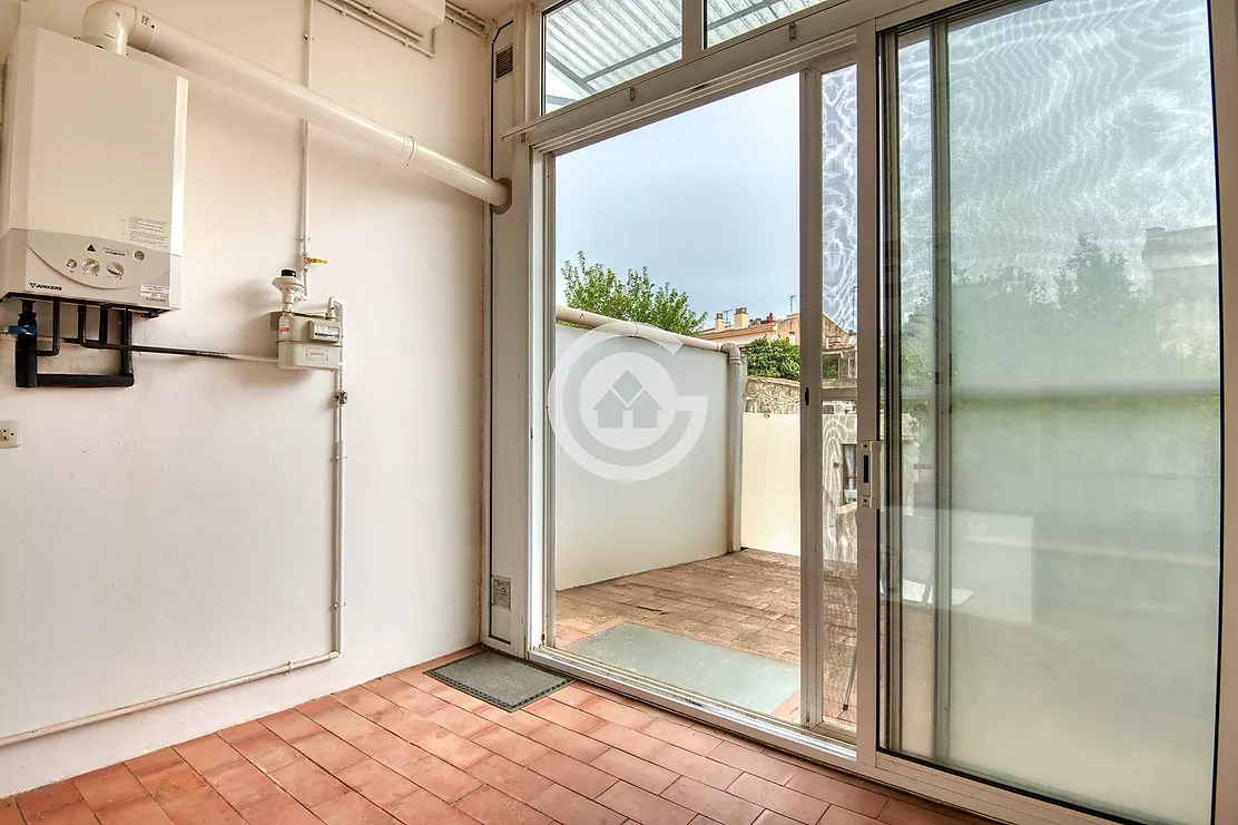 TOWNHOUSE WITH COMMERCIAL PREMISES IN THE CENTRE OF PALAFRUGELL A PROJECT WITH ENDLESS POSSIBILITIES