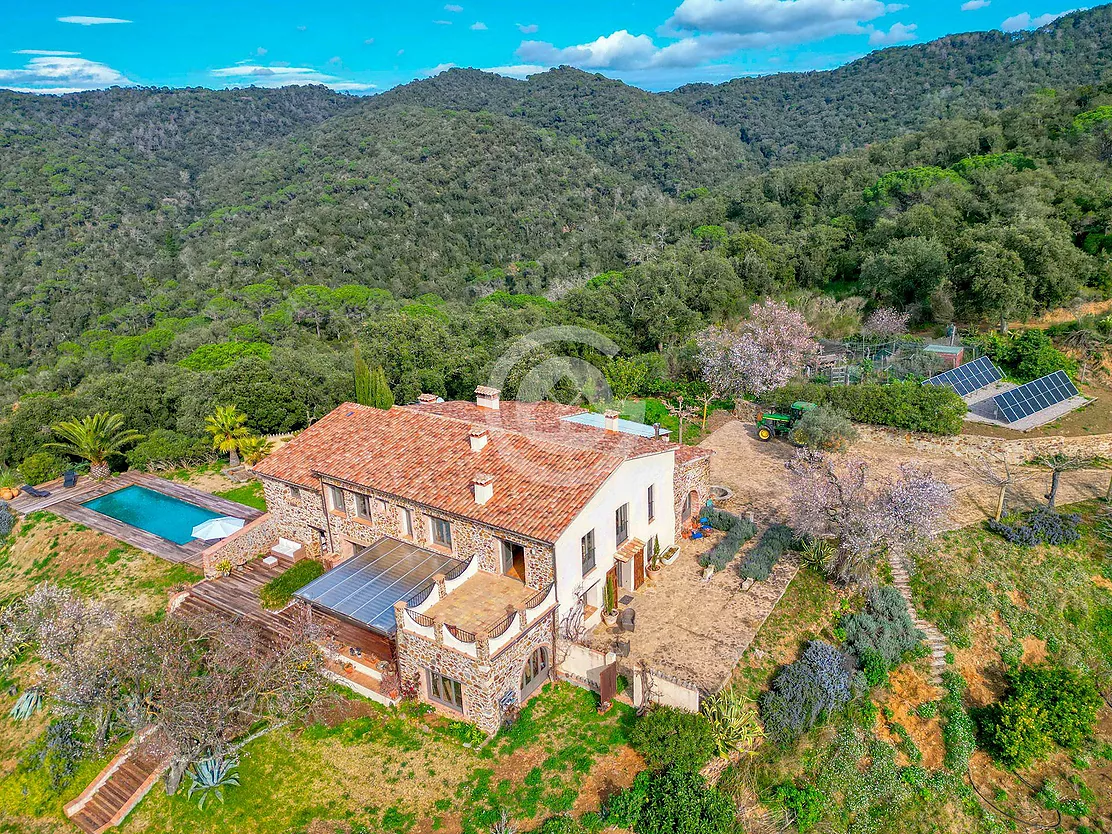 Can Merla, fully renovated 1853 farmhouse