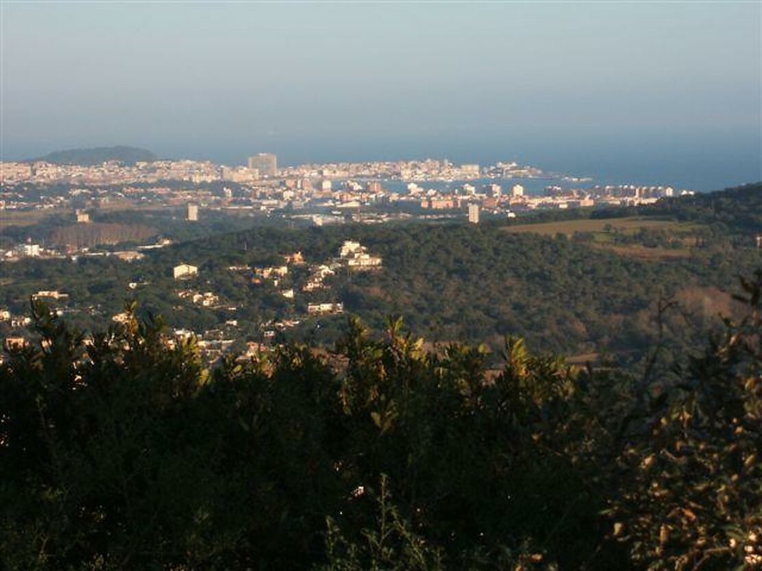 Parcelle de 1790 m2 Spectaculaire vue sur la mer