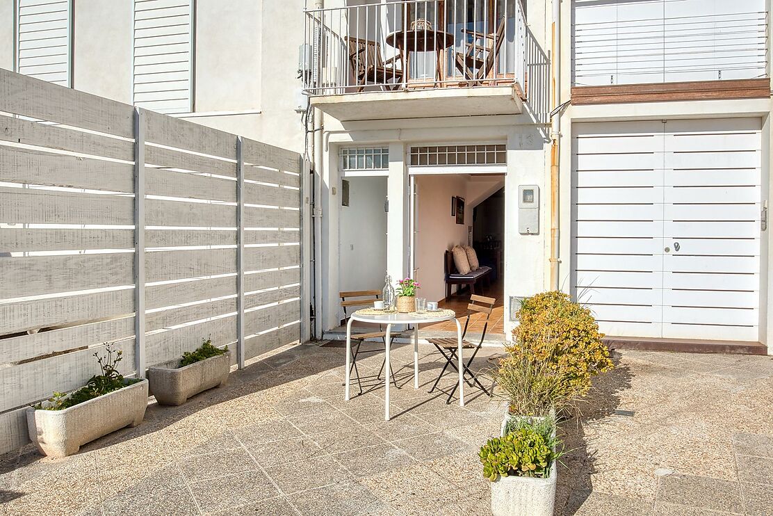 FISHERMEN'S HOUSE ON THE SEAFRONT OF TAMARIU