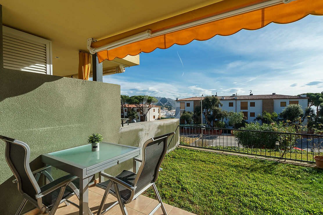 Rez-de-chaussée avec jardin et place de parking à Calella de Palafrugell