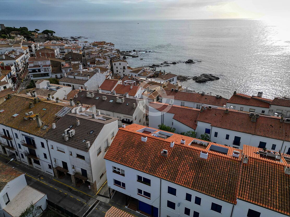 Penthouse avec vue sur la mer à 50 mètres de la plage