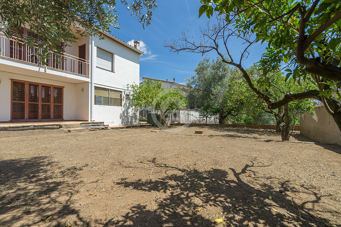 Fantastic detached house in Mas Ambrós.