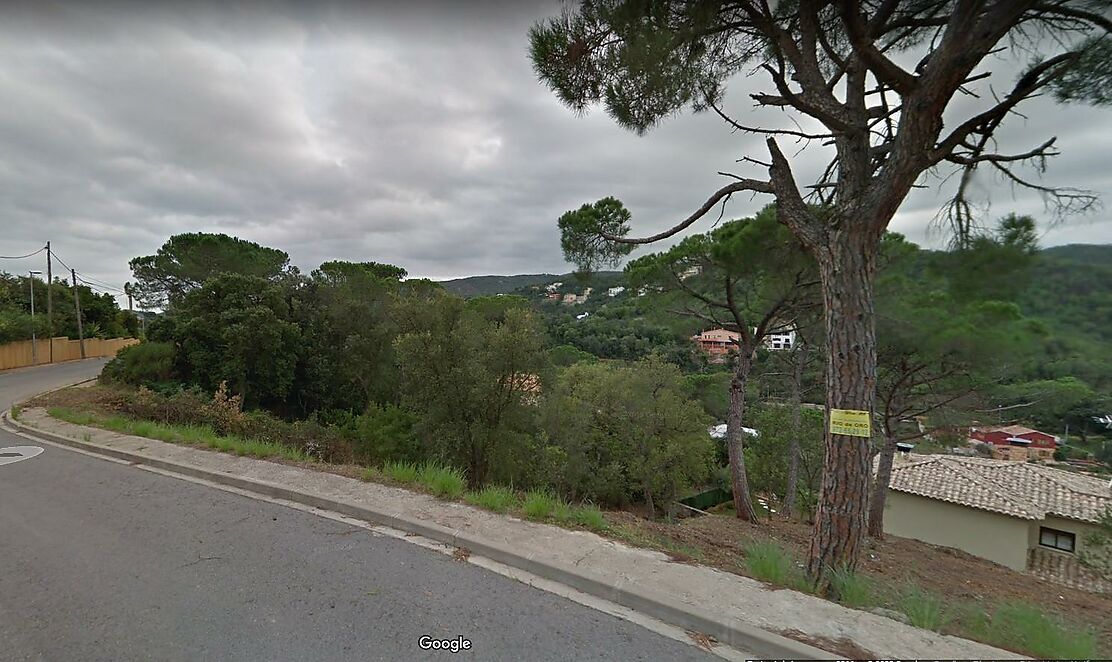 &quot;Unique Opportunity! Urban Plot with Panoramic Views of Masís de les Gavarres, Perfect for Your Dream Home.&quot;