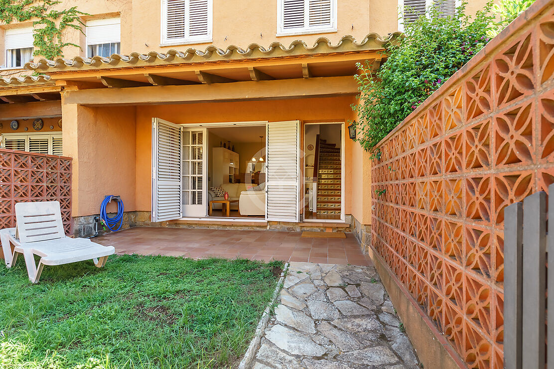 Impeccable townhouse in Calella de Palafrugell.