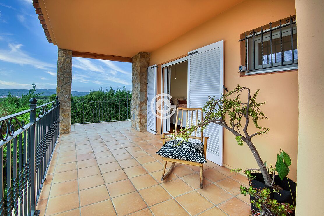 Beautiful countryside house with tennis court and swimming pool in Palafrugell