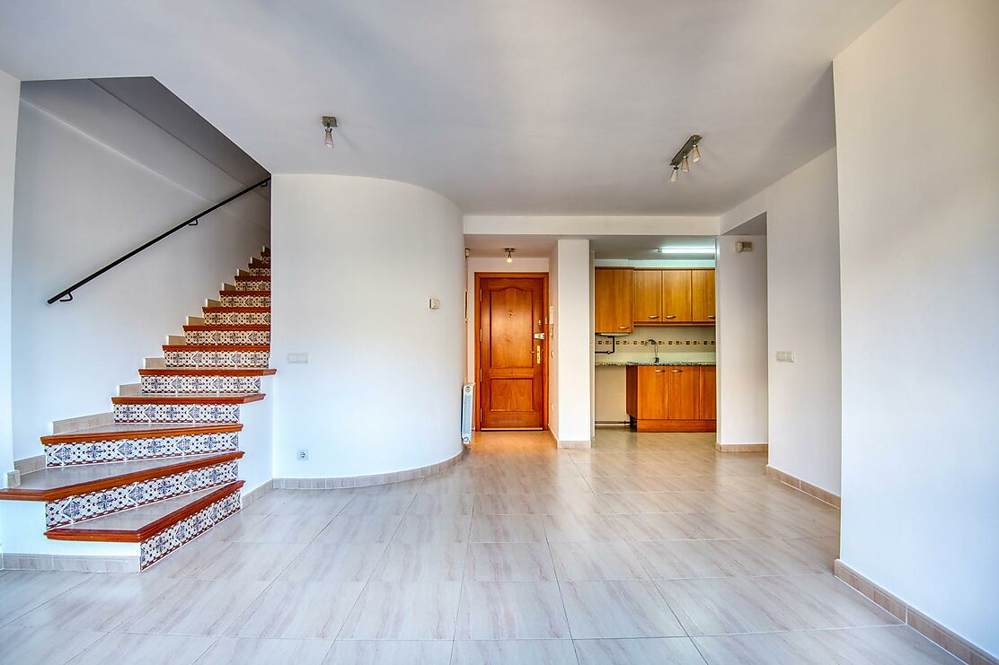 Nice duplex in Palafrugell, 3 bedrooms, parking and storage room.