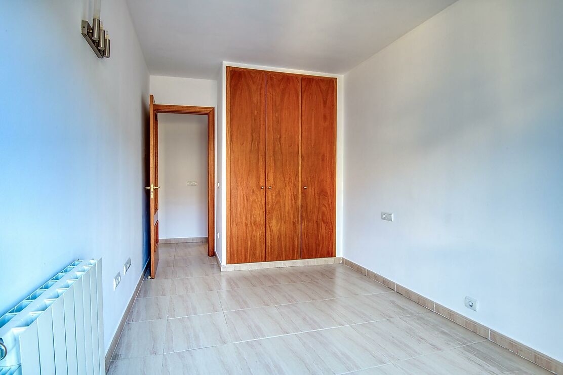 Nice duplex in Palafrugell, 3 bedrooms, parking and storage room.