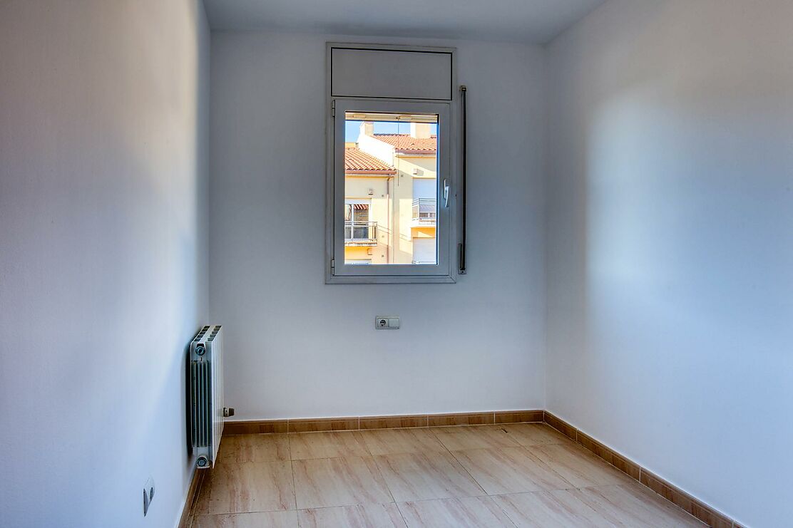 Nice duplex in Palafrugell, 3 bedrooms, parking and storage room.