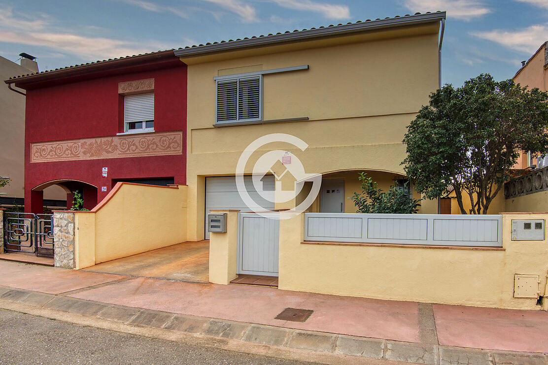 Bonica casa adossada en venda a Palafrugell