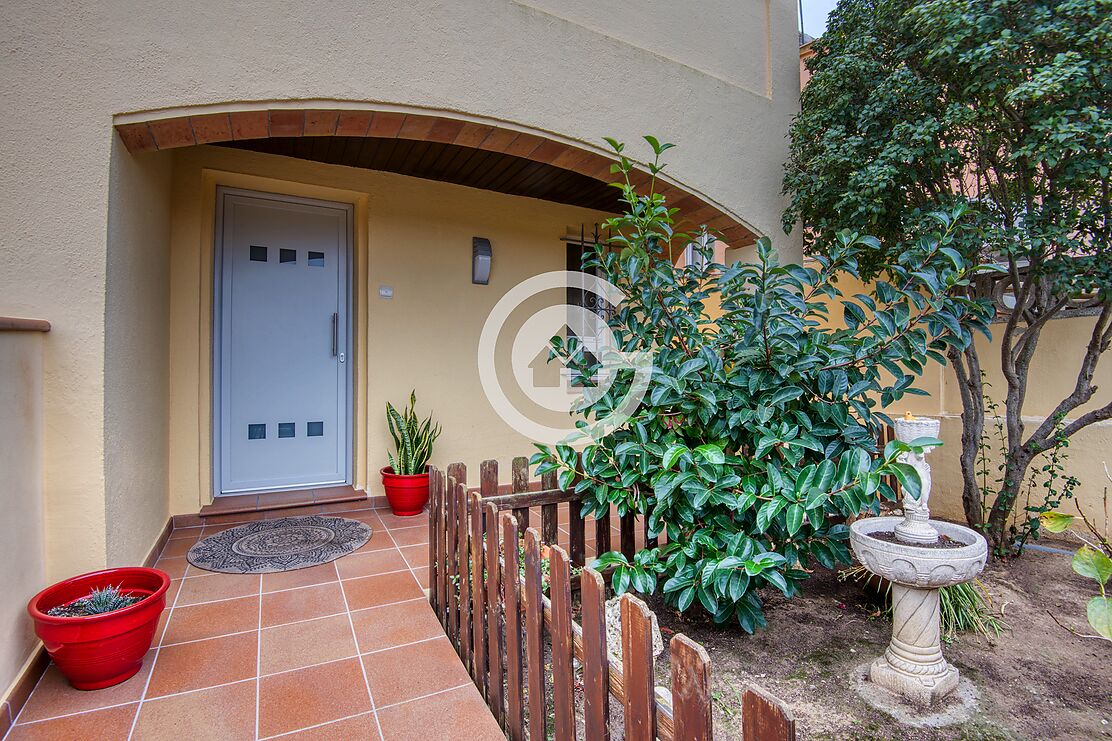 Bonita casa adosada en venta en Palafrugell