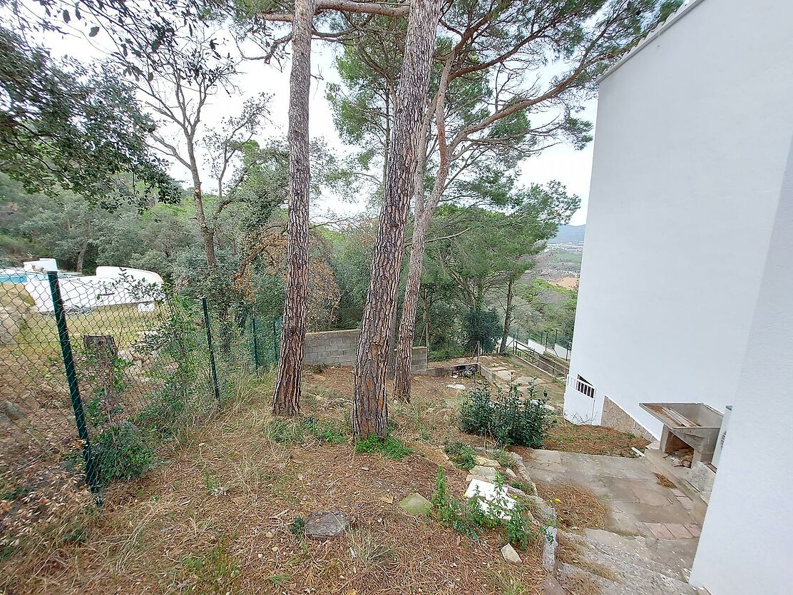 Casa aislada  en un entorno natural   de  Sant Antoni de  Calonge