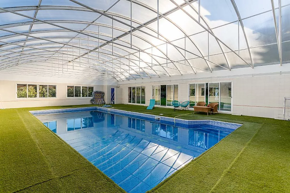 ¡Oportunidad única! Espectacular villa en Vall Repòs con piscina y casa de invitados